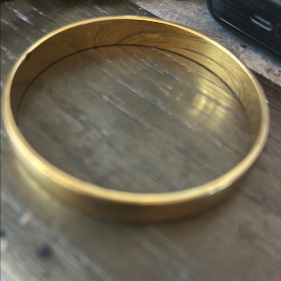 Monet Gold bangle bracelet - Picture 1 of 7